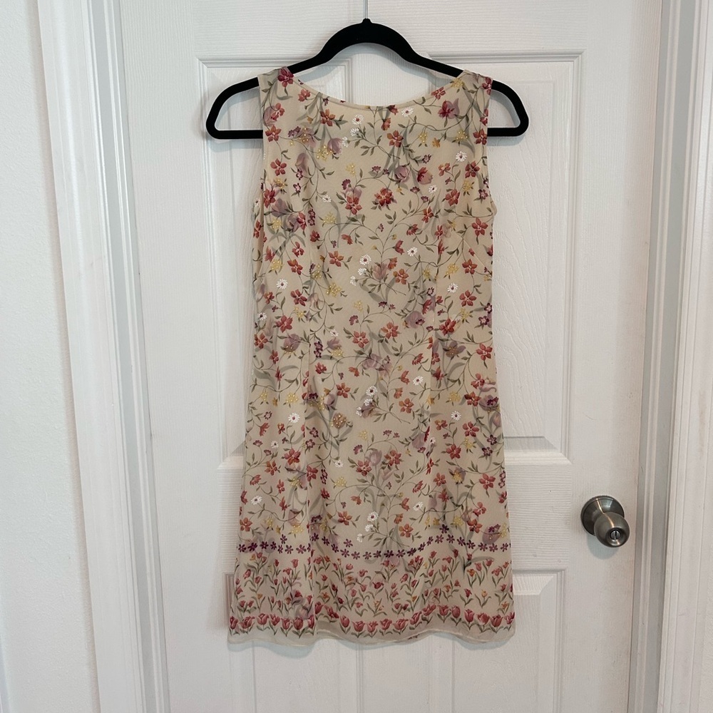 Liz Claiborne Petite Cream Dress with Pink Floral Print. Size 6/8